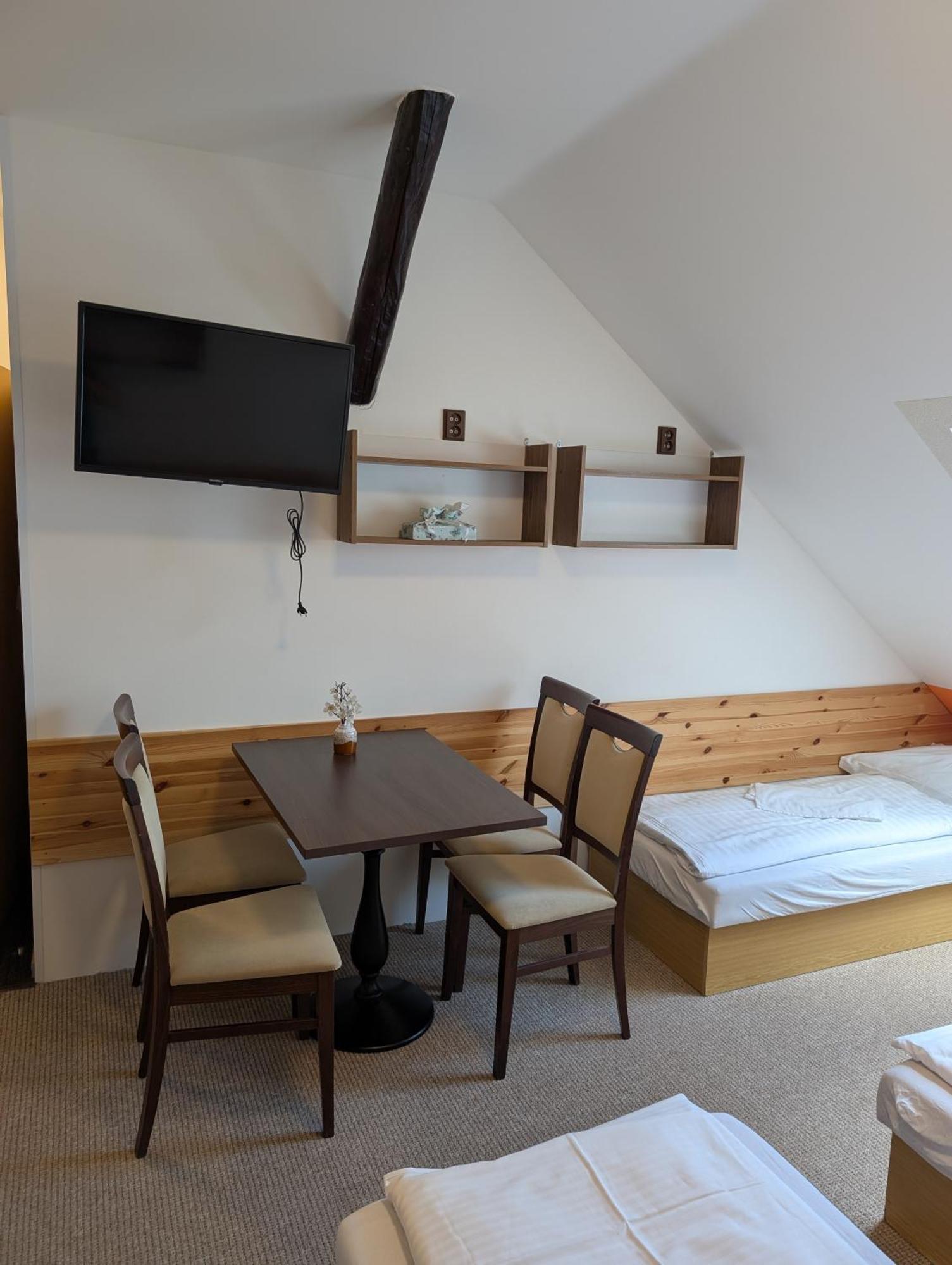 Pension Harcovna Frýdlant nad Ostravicí Esterno foto