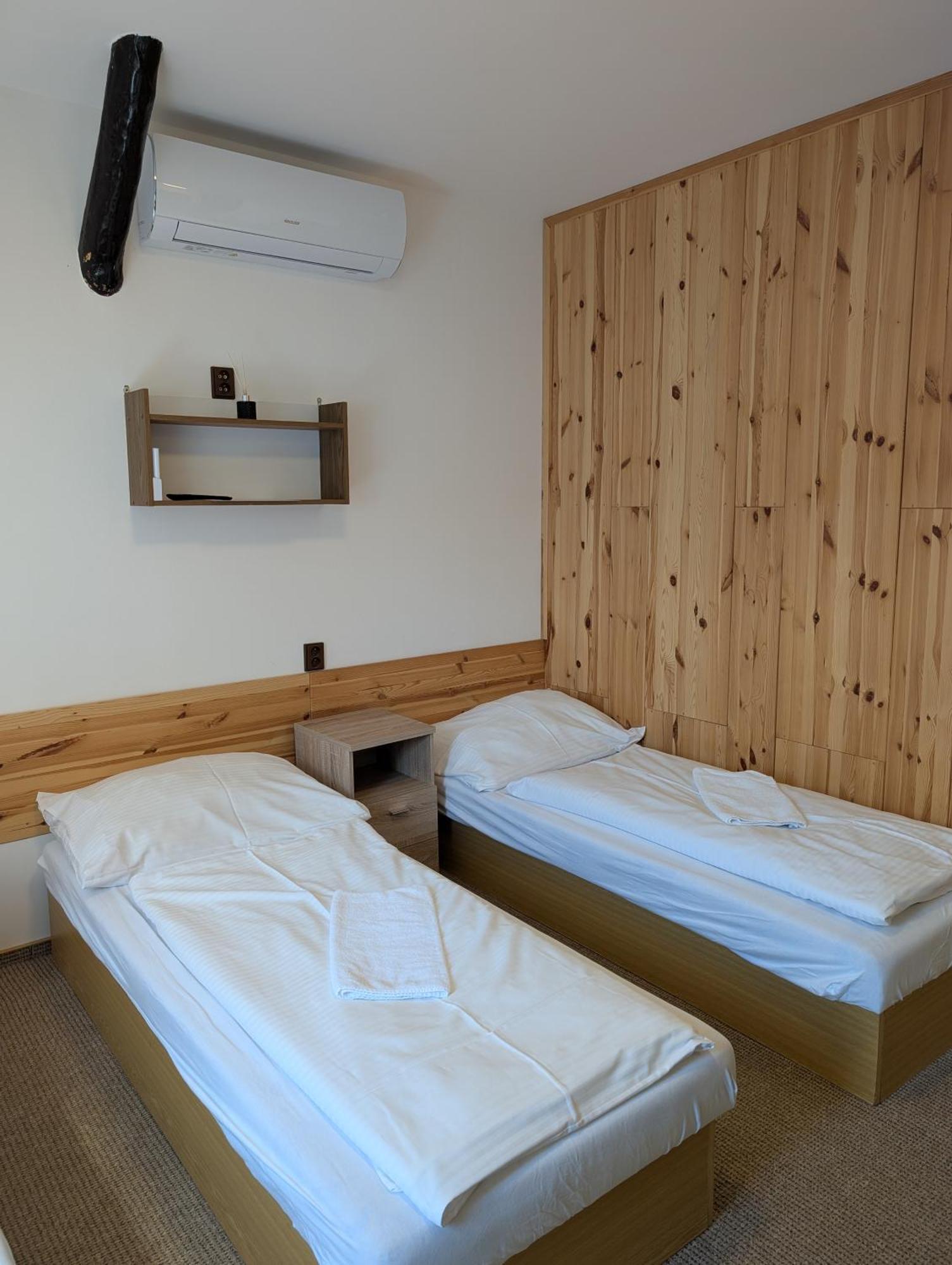 Pension Harcovna Frýdlant nad Ostravicí Esterno foto