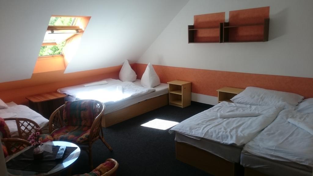 Pension Harcovna Frýdlant nad Ostravicí Esterno foto